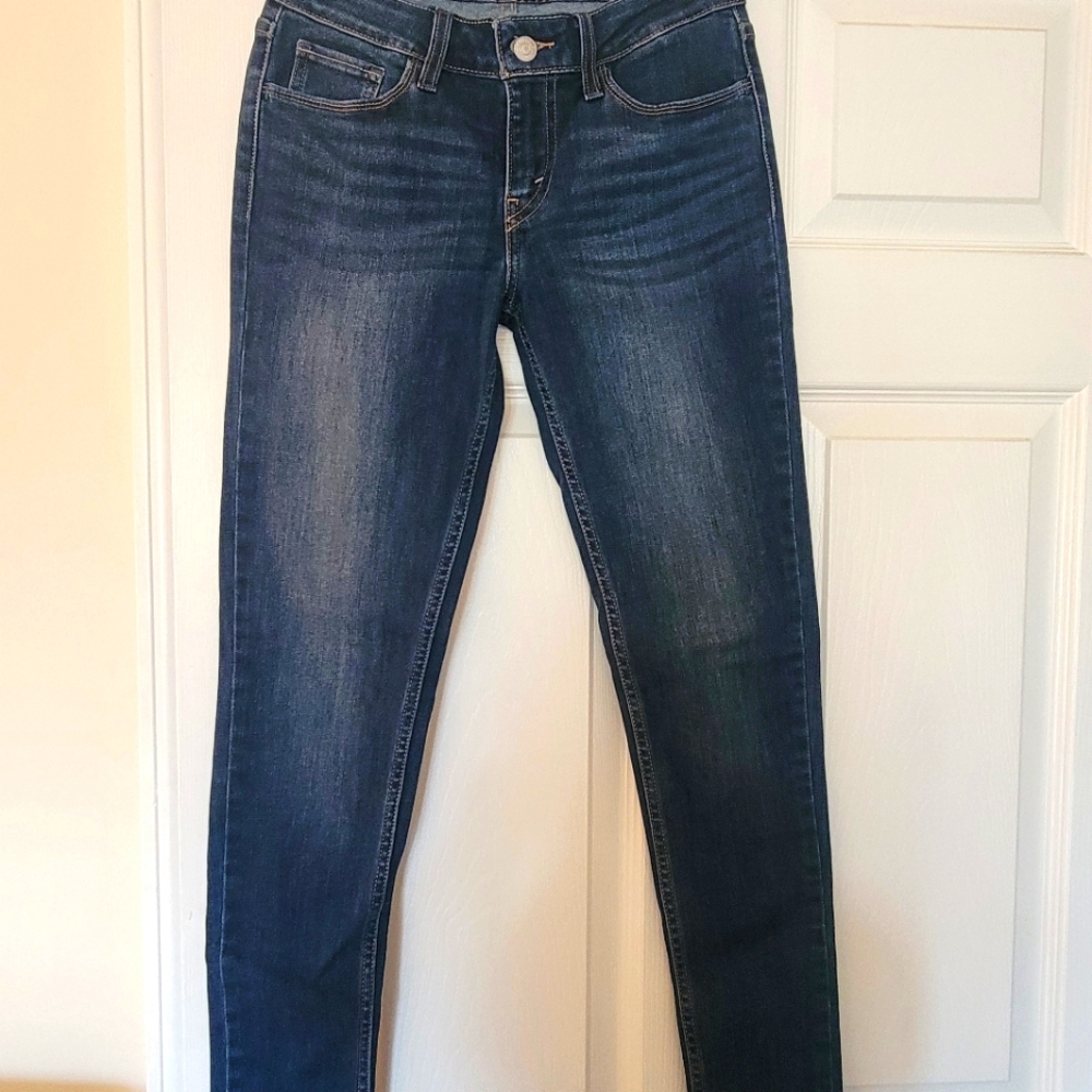 Levi skinny jeans